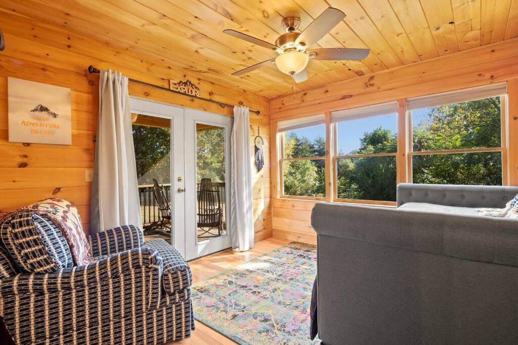 Dream Weaver Cabin Villa Candler Екстериор снимка