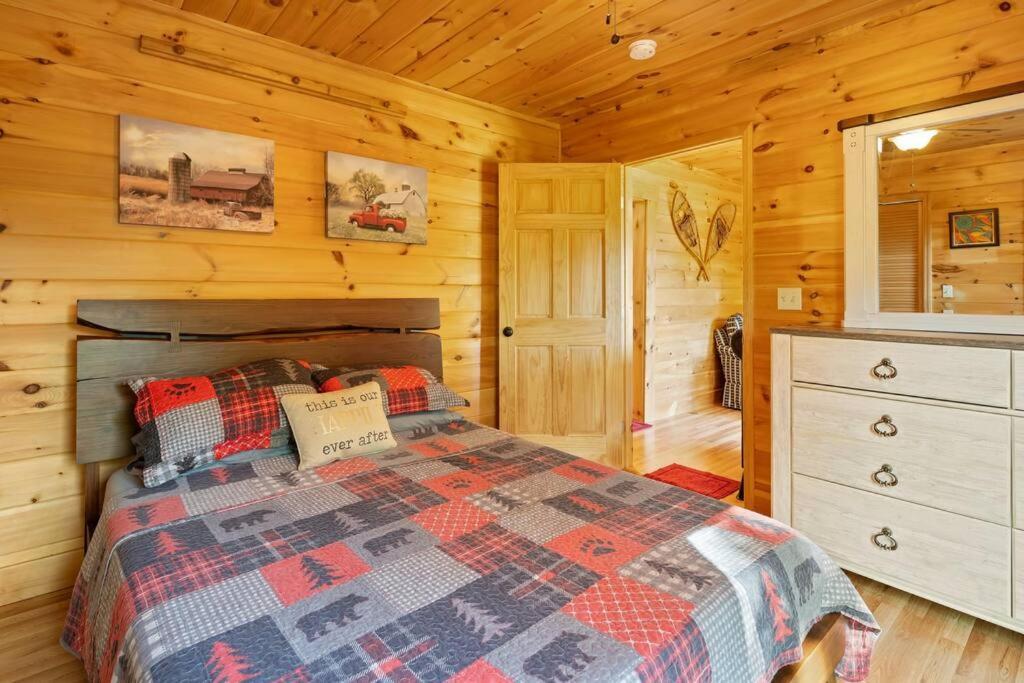 Dream Weaver Cabin Villa Candler Екстериор снимка