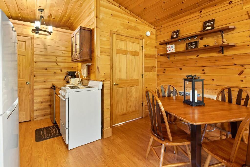 Dream Weaver Cabin Villa Candler Екстериор снимка