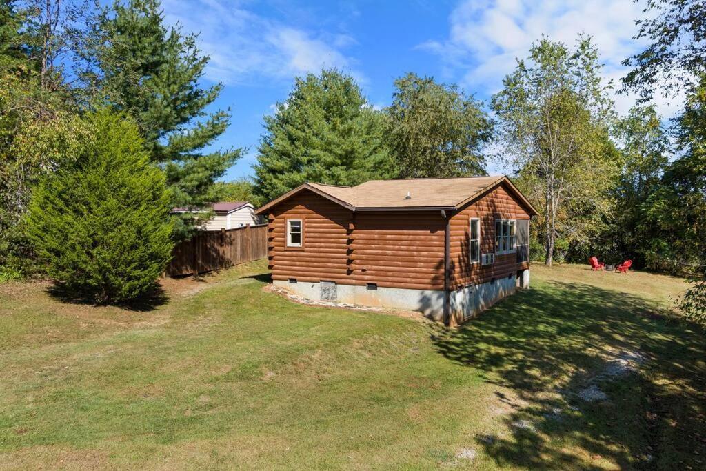 Dream Weaver Cabin Villa Candler Екстериор снимка