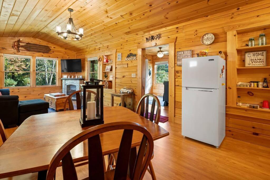 Dream Weaver Cabin Villa Candler Екстериор снимка